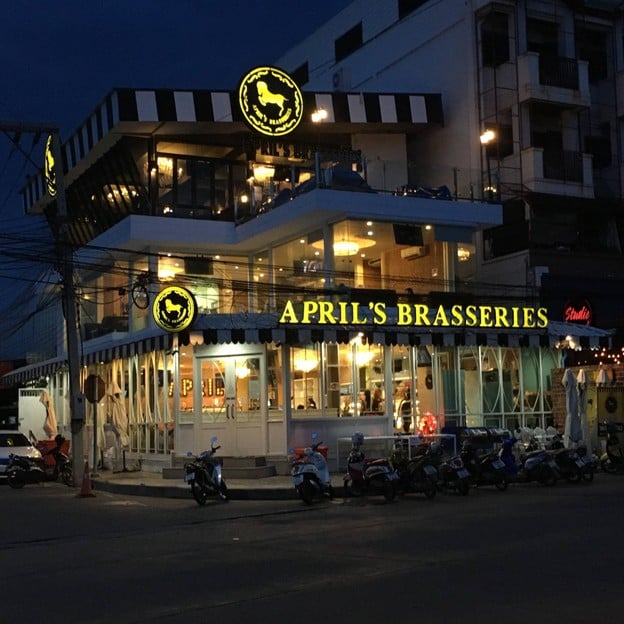 หน้าร้าน April's Brasseries -