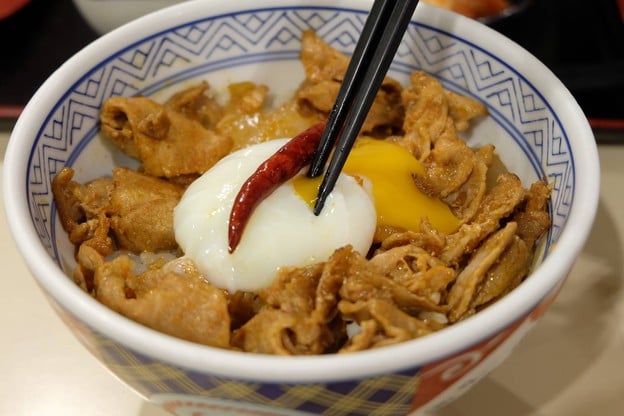 Yoshinoya โยชิโนยะ ข้าวหน้าเนื้อ ข้าวหน้าหมู เซ็นทรัลเวิลด์