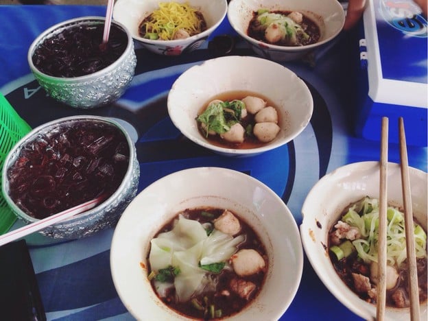 ก๋วยเตี๋ยวเรือชามเล็ก สูตรโบราณ สาขา 1 ทางเข้าวัดศาลาลอย