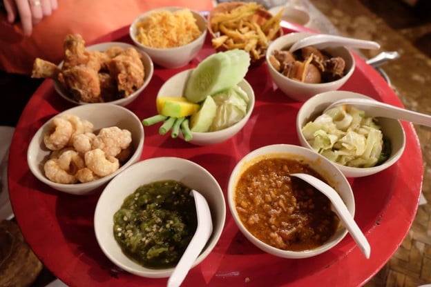 เมนูของร้าน เอื้องคำสาย Euang Kam Sai - ถนนวัวลาย เอื้องคำสาย - ศูนย์วัฒนธรรมเชียงใหม่