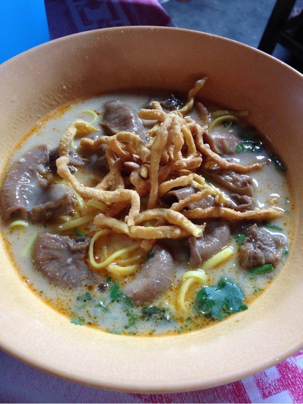ก๋วยเตี๋ยวไส้ นิศรีอิสลาม (สันติธรรม)