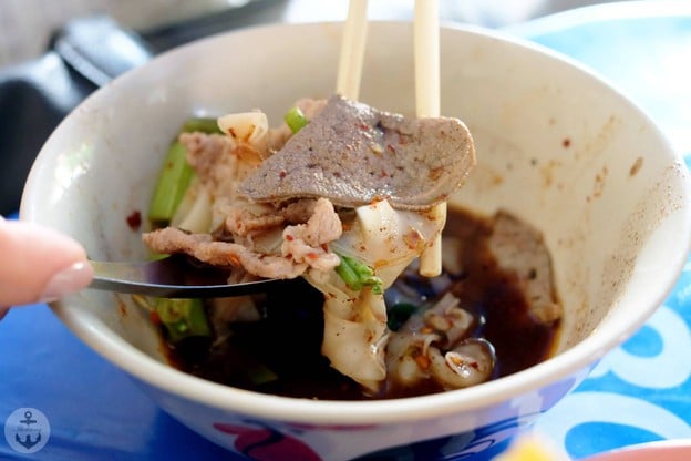 ต้อย ก๋วยเตี๋ยวเรือ (วัดมะกอก)