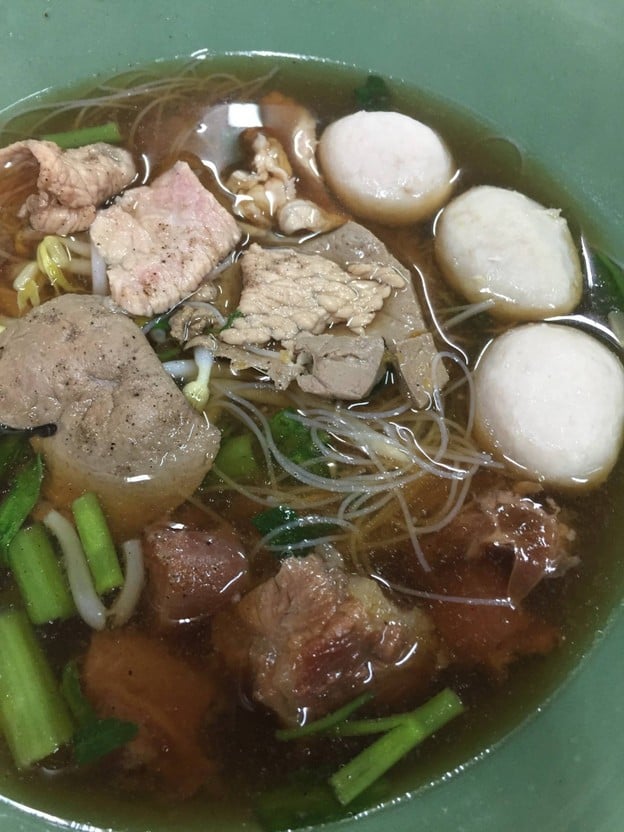 ก๋วยเตี๋ยว วัดดงมูลเหล็กอารี