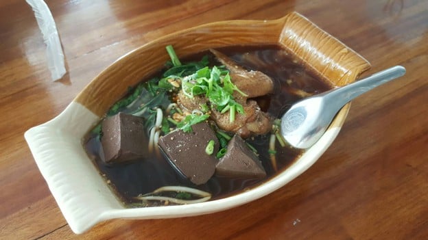 เมนูของร้าน ฉั้นแดง