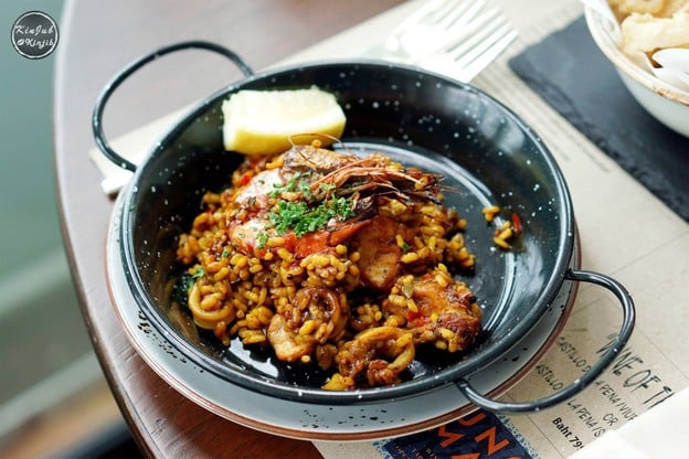 UNO MAS Centara Grand at CentralWorld