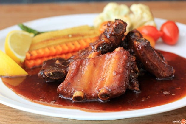 Beer ń i by mrphawat ถนนไกลโศก