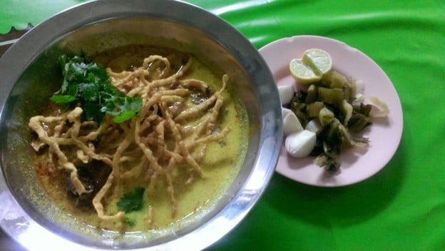 ก๋วยเตี๋ยวนายเก๊า (ข้าวซอยวัวลาย)