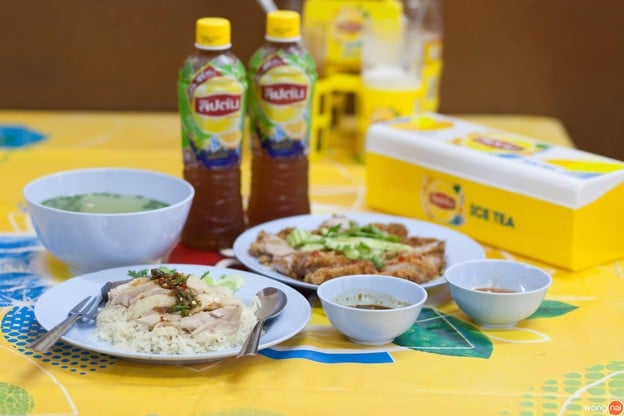 ข้าวมันไก่พลอยโภชนา(เจ้าเก่าสาทร) สาขานวมินทร์ 42 (Byโอ๋) สาขาK.โอ๋