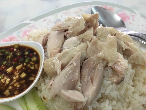 ข้าวมันไก่ลมหวล หัวหิน
