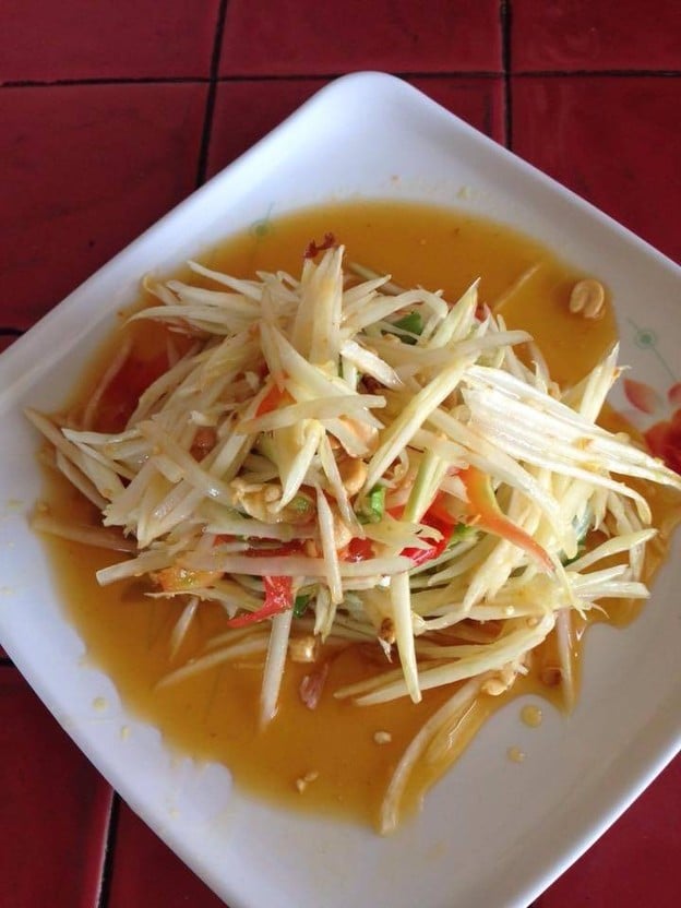 ร้านลาบจันทร์เพ็ญ