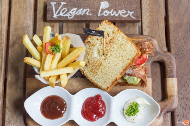Veganerie พร้อมพงษ์ (หลังสวนเบญจสิริ)