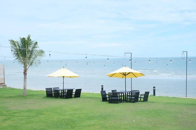 บรรยากาศ Baan Dum Restaurant & Bar