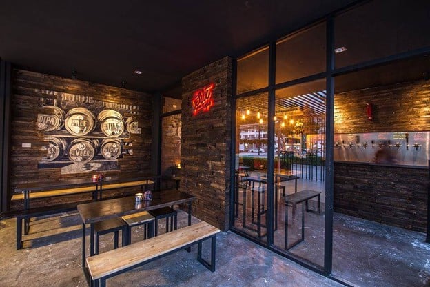 The Six Taps House ถ.บางแสนสาย 1