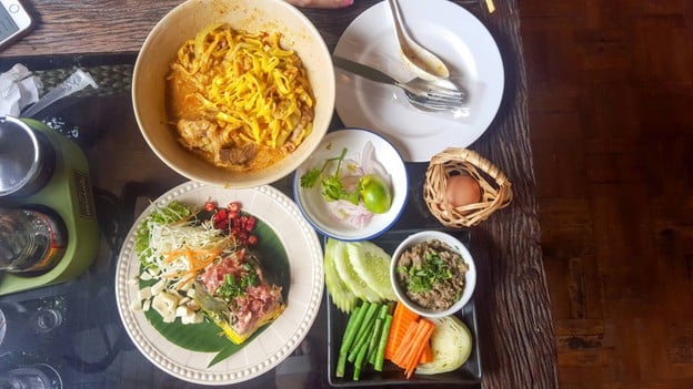 เมนูของร้าน ข้าวซอยนิมมาน