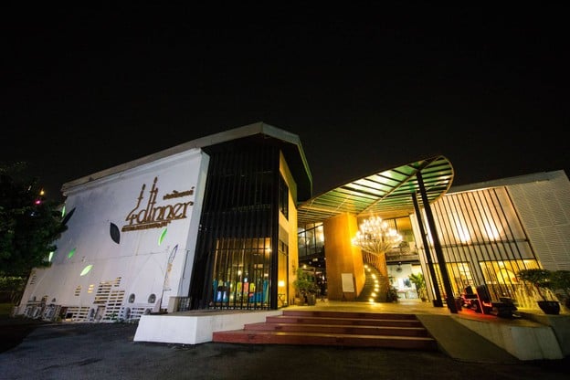 หน้าร้าน 4dinner Bar & Restaurant