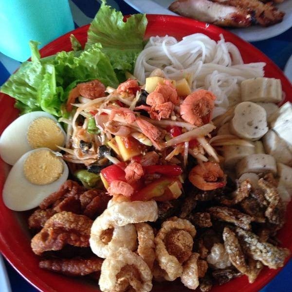 ส้มตำขวัญข้าว