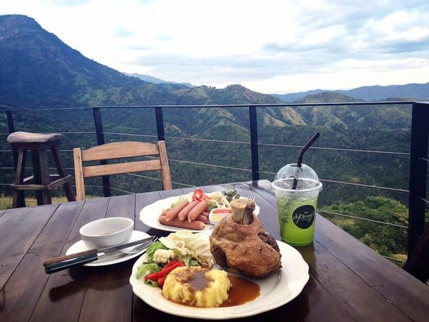 The Piney Bistro Cafe