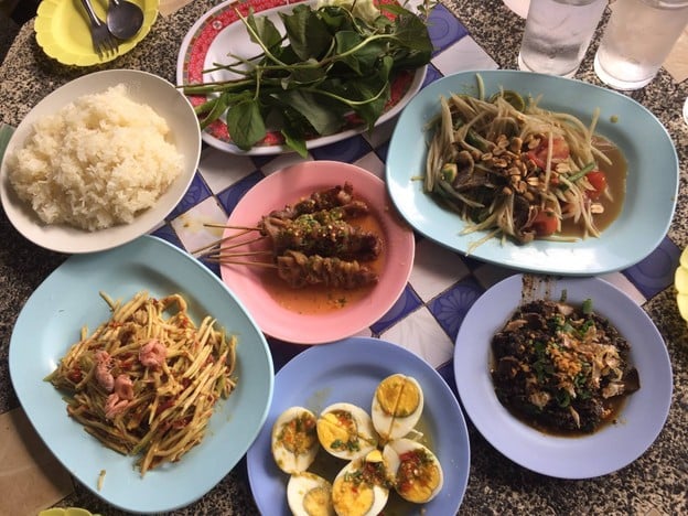 เมนูของร้าน ร้านลาบลุงน้อย by ตี๋หลังมอ