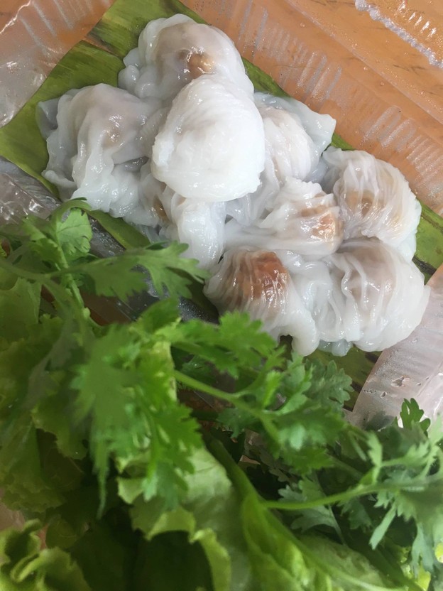 น้ำพริกคุณนายเจี๊ยบอารมณ์ดี,ปีกไก่ทอด