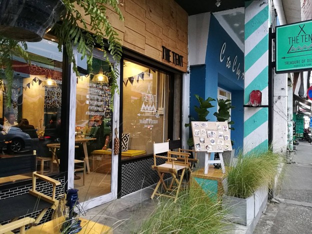 หน้าร้าน The Tent