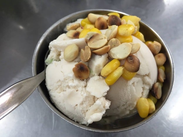 เมนูของร้าน พรเจริญ ไอศกรีมไข่แข็ง