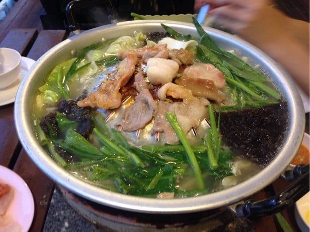 ฟรีไทม์ จิ้มจุ่ม หมูกระทะ บางแสน