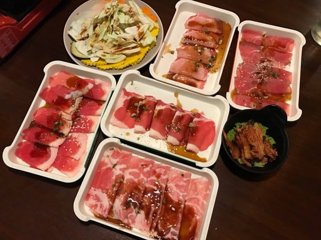 Shimi Shabu (ชิมิ ชาบู) -