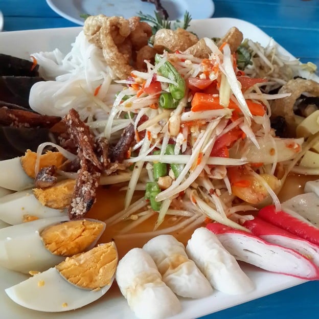 เมนูของร้าน มิสเตอร์แซ่บ หลังแหลมทอง