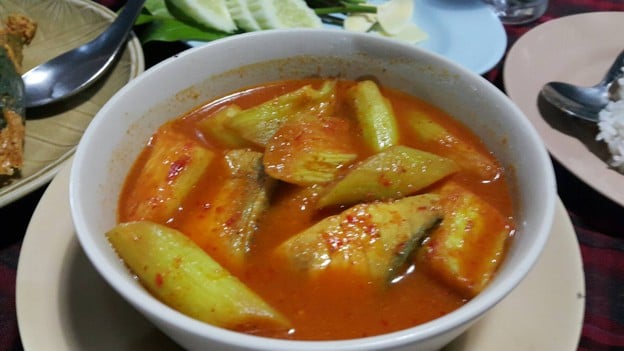 เมนูของร้าน ร้านน้ำย้อย ภูเก็ต
