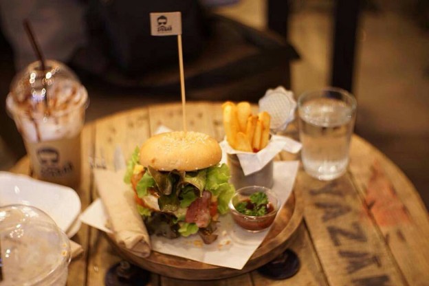 เมนูของร้าน The Zixgar Club
