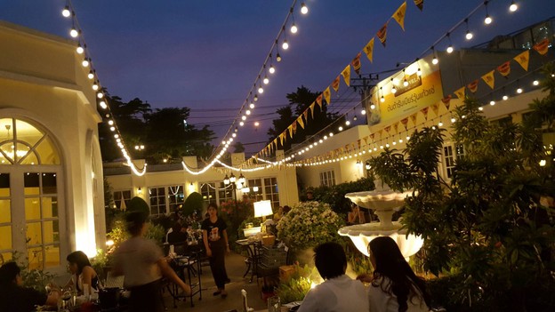 สามเสนวิลล่า ต้นตำรับเบียร์วุ้นแก้วแช่เจ้าแรกของไทย ราชพฤกษ์