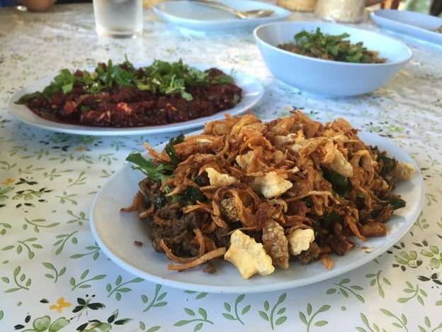 เมนูของร้าน สมหมายลาบไก่