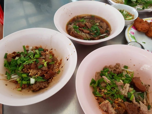 เมนูของร้าน ก๋วยเตี๋ยวเรือเสวย โกเหม๋ง