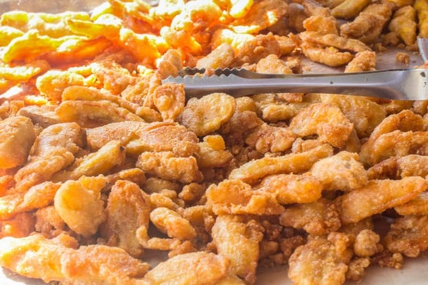 กล้วยทอด หน้าหมู่บ้านศิริวัฒนา