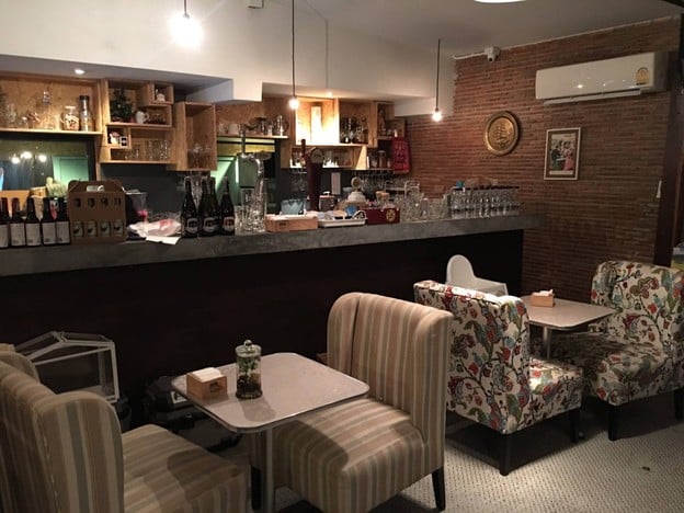 บรรยากาศ E.A.T. @ Khaoyai Bar & Bistro