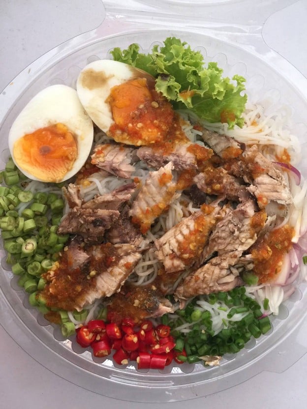 เมนูของร้าน ยำหนมจีน หลานปู่ฉาบ (delivery)