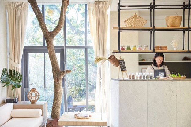 arom:D  Naiipa Art Complex สุขุมวิท 46