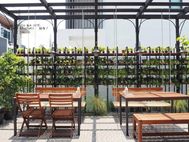 บรรยากาศ Cold Spring Café Chokchai 4 soi 72