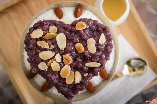 เมนูของร้าน SnoowinG Milk Bingsu กาดสวนแก้ว