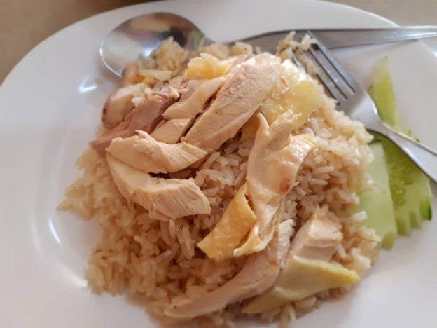 เมนูของร้าน ข้าวมันไก่ไต้ซีฮี้ (เบตง)