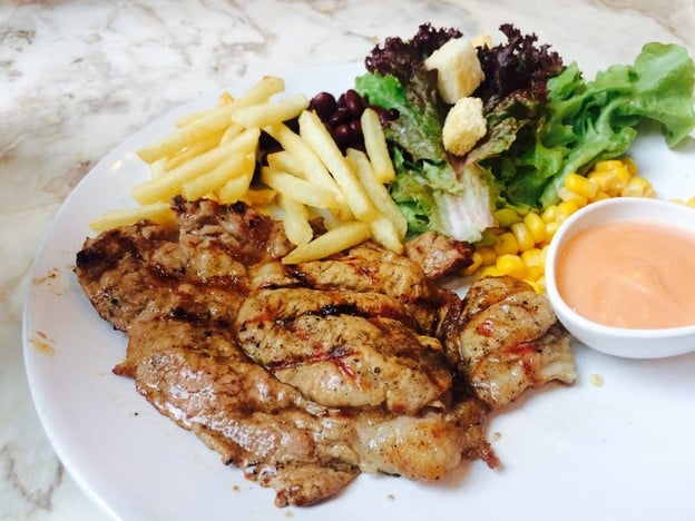 เมนูของร้าน ร้านบิ๊กบะหมี่แอนด์สเต็ก สาขารัตนาธิเบศร์