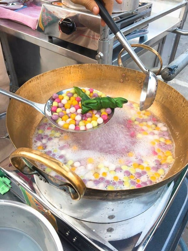 บัวลอยบ้านผู้การ