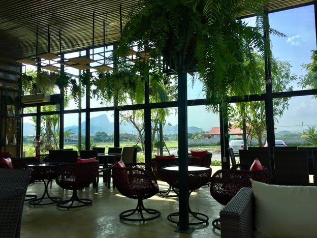 บรรยากาศ Friendship Cafe' ทุ่งเสลี่ยม