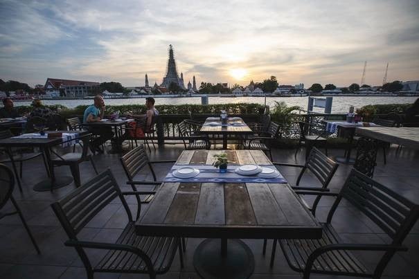 Pizza by Eat Sight Story