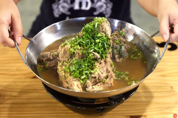 เมนูของร้าน โคตรเล้ง Neon Night Market