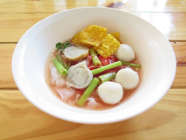 เมนูของร้าน ก๋วยเตี๋ยวลูกชิ้นปลาภูเก็ต เวียงกุมกาม เชียงใหม่ ไม่มีสาขา ไม่มีสาขา