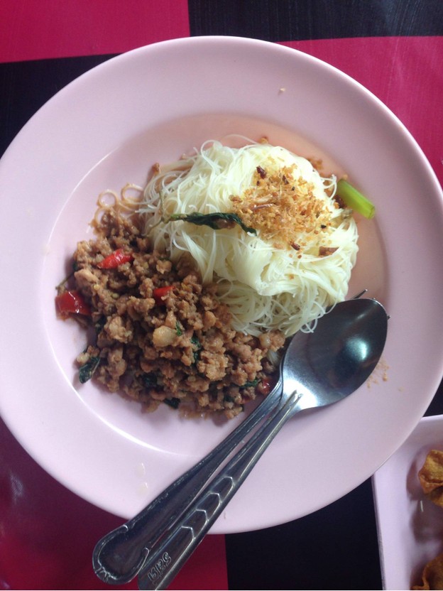 เมนูของร้าน ก๋วยเตี๋ยวเรือสิบสาม (ครัวชากะเฌอ)