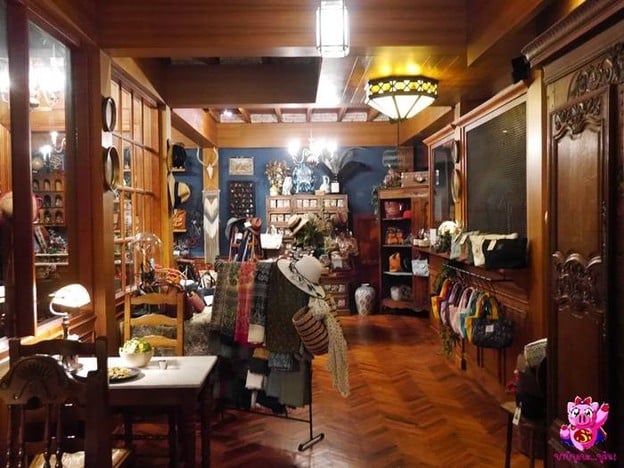 บรรยากาศ Featherstone .