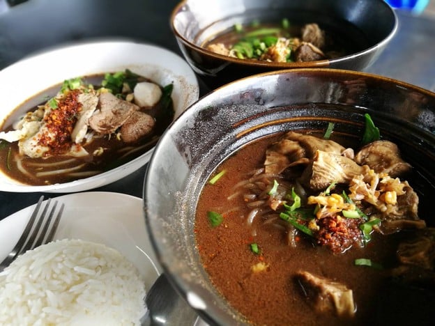 เมนูของร้าน ก๋วยเตี๋ยวเรือสวัสดี รังสิต