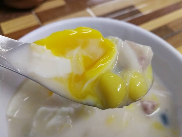 บัวลอยกำแพงดิน กำแพงดิน